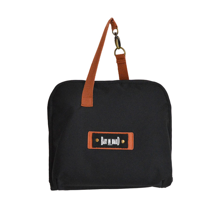 Mini sac à langer Miniz Pouch Black Baby on Board avec poignée en cuir et mousqueton, compact et pratique pour transporter l'essentiel de bébé